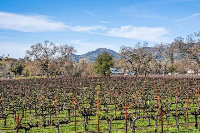 1180 Monticello Rd, Napa, CA 94558