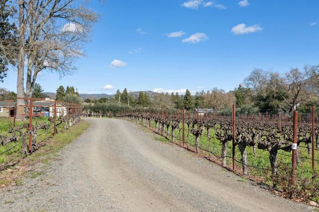1180 Monticello Rd, Napa, CA 94558