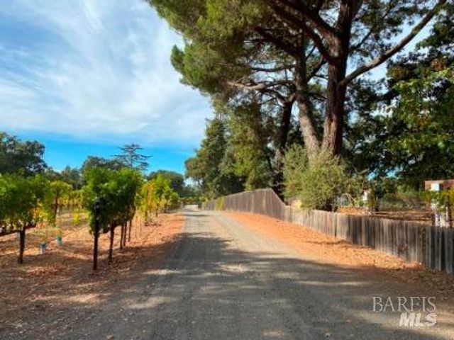 1180 Monticello Rd, Napa, CA 94558