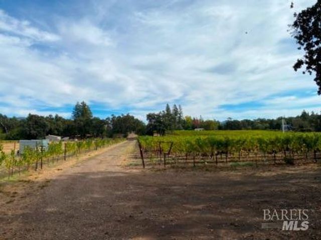 1180 Monticello Rd, Napa, CA 94558