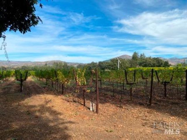1180 Monticello Rd, Napa, CA 94558