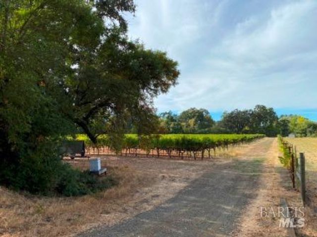 1180 Monticello Rd, Napa, CA 94558