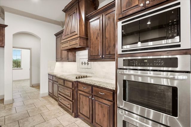 11143 Hancock Avenue, Talty, TX 75126