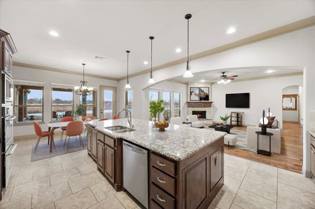 11143 Hancock Avenue, Talty, TX 75126