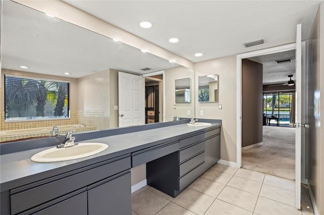 14947 LAKE FOREST DRIVE, Lutz, FL 33559