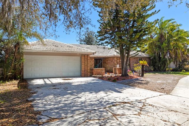 14947 LAKE FOREST DRIVE, Lutz, FL 33559