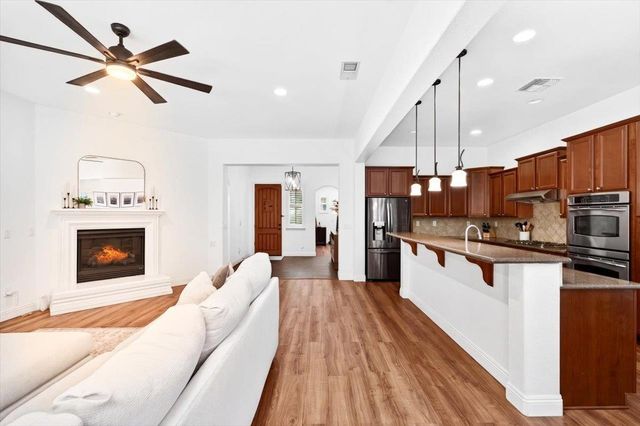 9001 Virginia Fife Way, Elk Grove, CA 95624