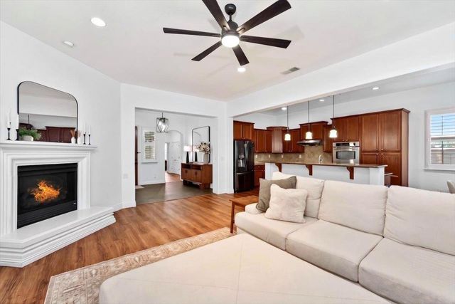 9001 Virginia Fife Way, Elk Grove, CA 95624