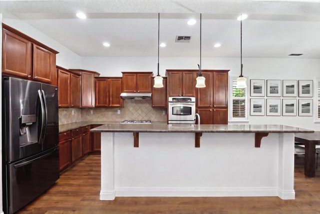 9001 Virginia Fife Way, Elk Grove, CA 95624