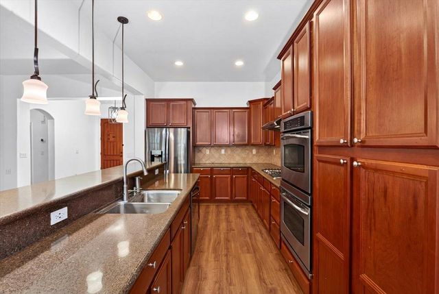 9001 Virginia Fife Way, Elk Grove, CA 95624