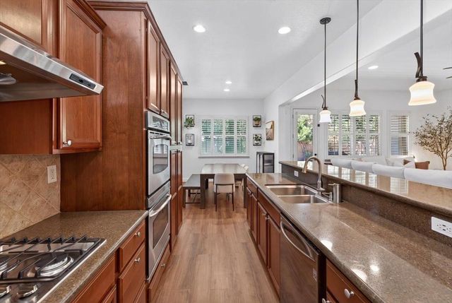 9001 Virginia Fife Way, Elk Grove, CA 95624