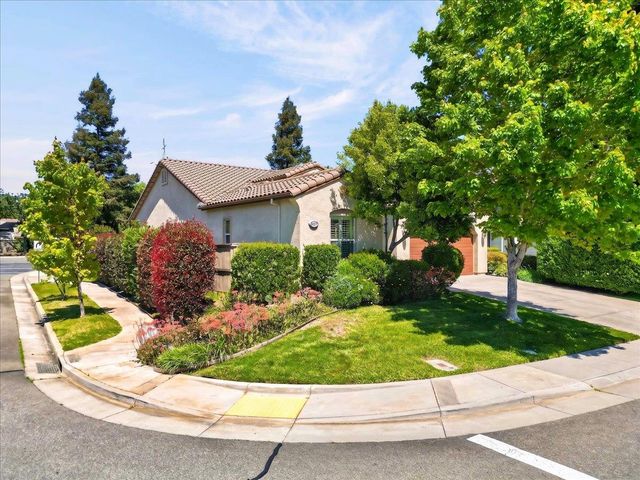 9001 Virginia Fife Way, Elk Grove, CA 95624
