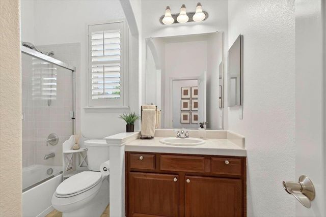 9001 Virginia Fife Way, Elk Grove, CA 95624