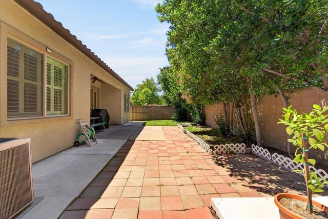 9001 Virginia Fife Way, Elk Grove, CA 95624
