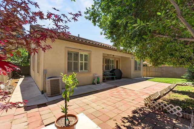 9001 Virginia Fife Way, Elk Grove, CA 95624