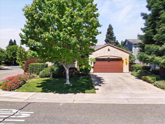 9001 Virginia Fife Way, Elk Grove, CA 95624