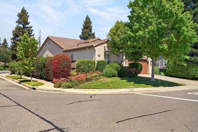 9001 Virginia Fife Way, Elk Grove, CA 95624