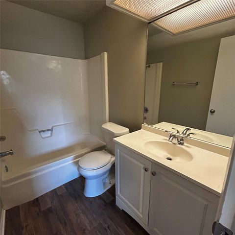 6603 Deatonhill DR B, Austin, TX 78745