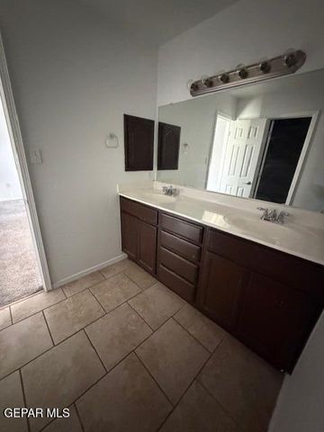 1591 Hartsdale Drive A, El Paso, TX 79928