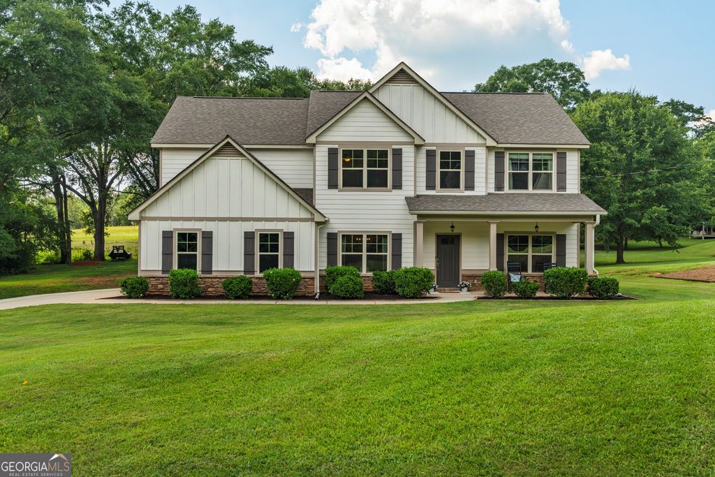 1612 Dennis Smith Road, Pine Mountain, GA 31822