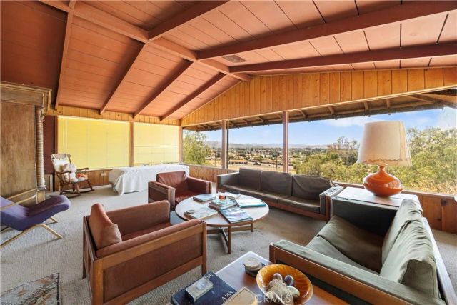955 Park, San Jacinto, CA 92583