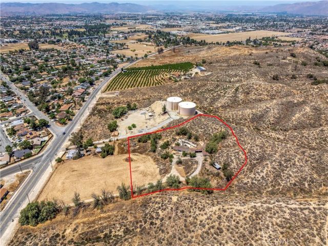 955 Park, San Jacinto, CA 92583