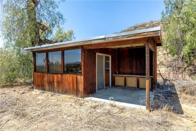 955 Park, San Jacinto, CA 92583