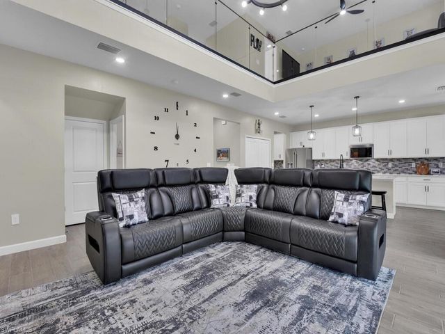 10578 Timber Creek DR, Fort Myers, FL 33913