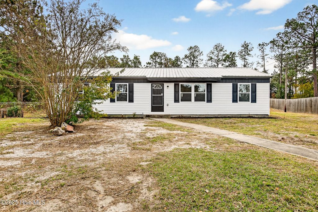 149 Ash Court, Hubert, NC 28539