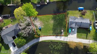 000 Clinton Dr Drive, West Bloomfield, MI 48324