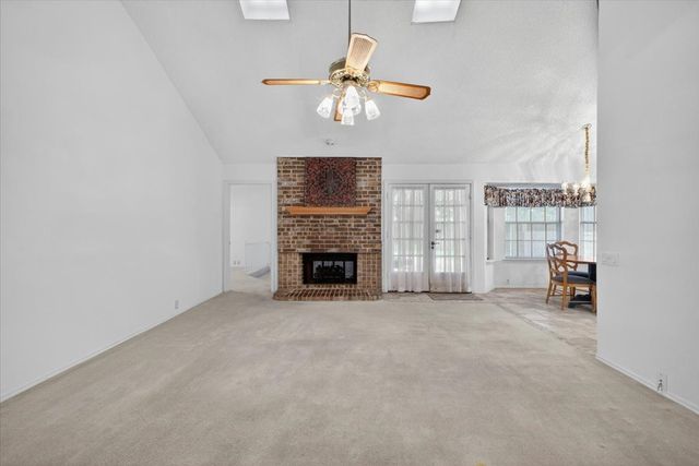 3621 Kelvin Avenue, Fort Worth, TX 76133