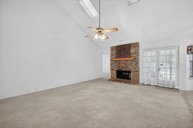 3621 Kelvin Avenue, Fort Worth, TX 76133