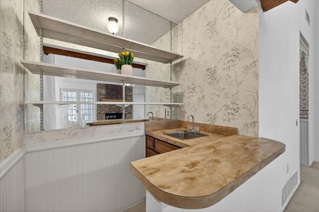 3621 Kelvin Avenue, Fort Worth, TX 76133