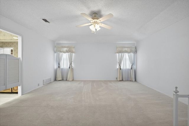 3621 Kelvin Avenue, Fort Worth, TX 76133