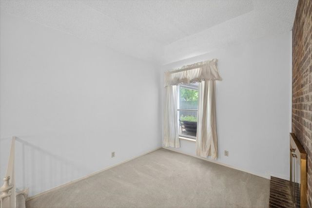 3621 Kelvin Avenue, Fort Worth, TX 76133