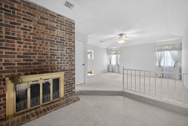 3621 Kelvin Avenue, Fort Worth, TX 76133