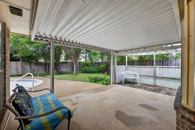 3621 Kelvin Avenue, Fort Worth, TX 76133