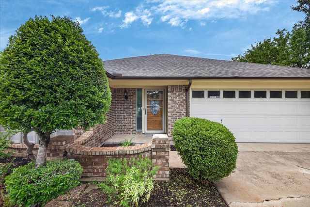3621 Kelvin Avenue, Fort Worth, TX 76133
