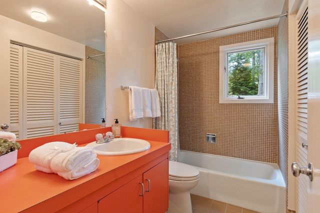 70 South Shaker Road, Harvard, MA 01451
