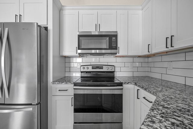 3035 Core Dr, Clarksville, TN 37040