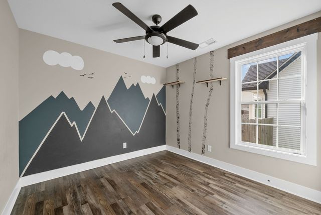 3035 Core Dr, Clarksville, TN 37040