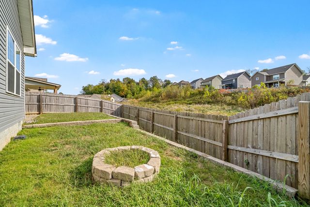 3035 Core Dr, Clarksville, TN 37040