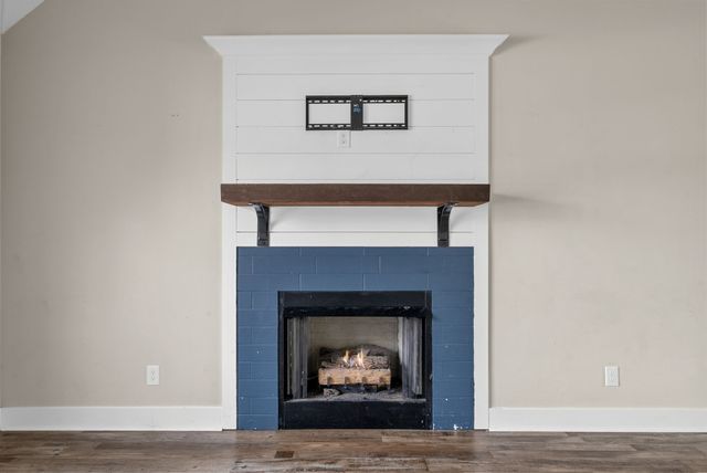 3035 Core Dr, Clarksville, TN 37040