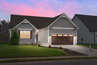 3035 Core Dr, Clarksville, TN 37040