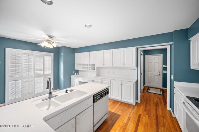 36 Wolf Ridge Drive, Holland, OH 43528