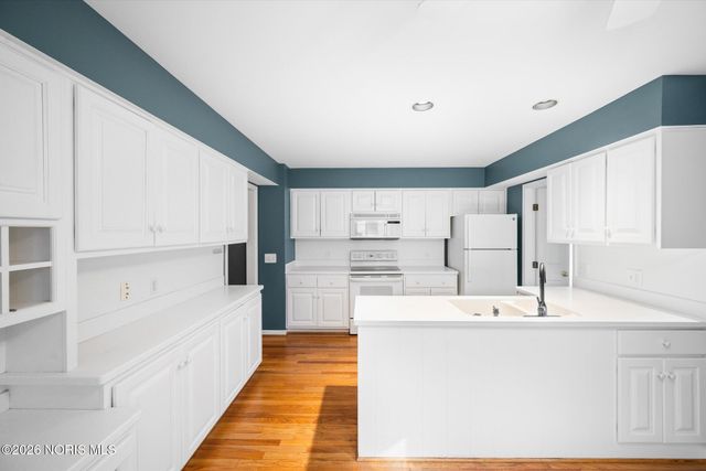 36 Wolf Ridge Drive, Holland, OH 43528