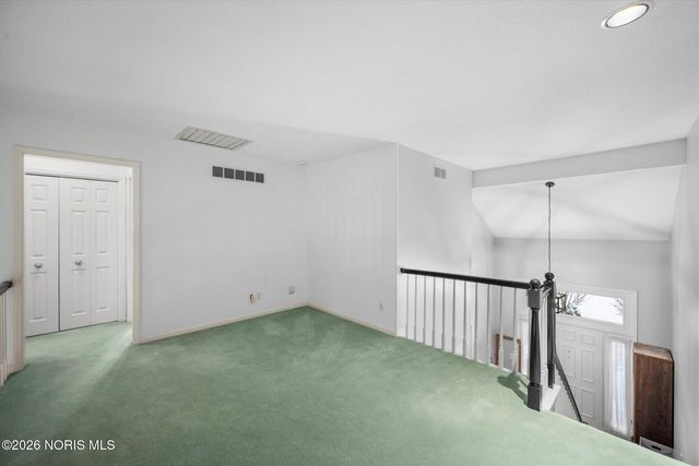 36 Wolf Ridge Drive, Holland, OH 43528