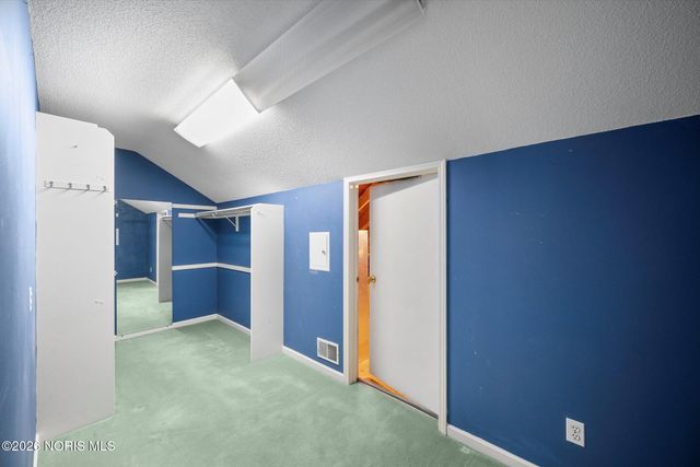 36 Wolf Ridge Drive, Holland, OH 43528