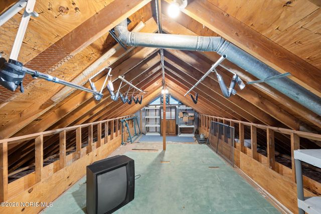 36 Wolf Ridge Drive, Holland, OH 43528