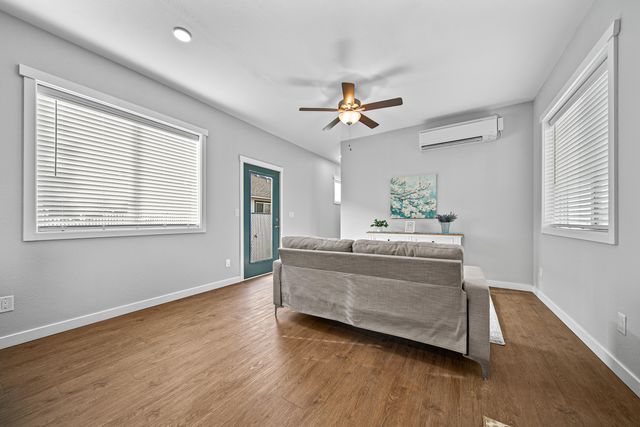 2649 Redwood Avenue, Grants Pass, OR 97527